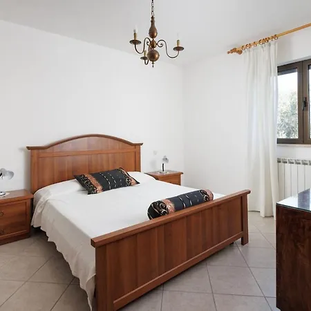 Ferienhaus House For 12 People Close To The Sea *