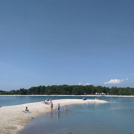 House For 12 People Close To The Sea Ferienhaus