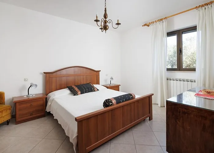 Dom wakacyjny House For 12 People Close To The Sea *