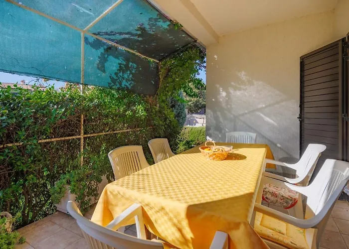 House For 12 People Close To The Sea Dom wakacyjny