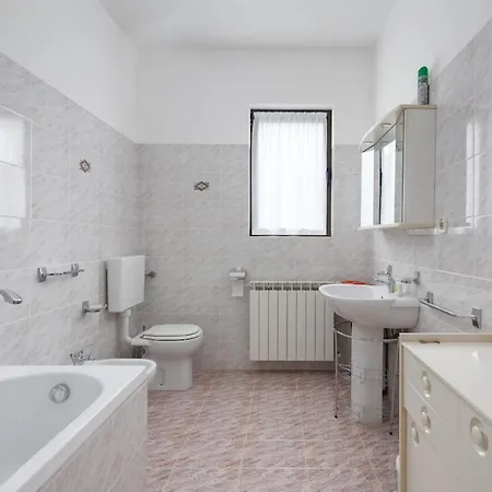 House For 12 People Close To The Sea