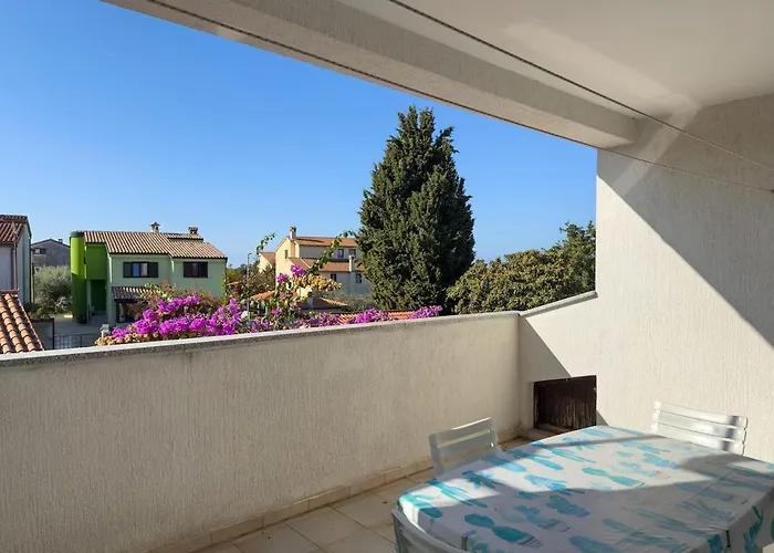 Holiday home House For 12 People Close To The Sea *