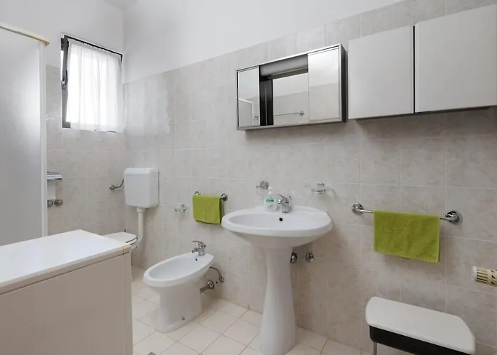 Holiday home House For 12 People Close To The Sea Pula