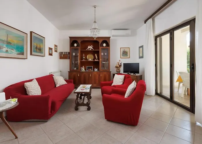 House For 12 People Close To The Sea * Pula