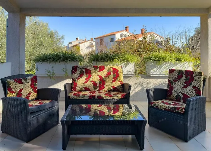 House For 12 People Close To The Sea Holiday home *